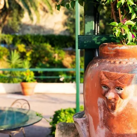 Pisani Piscina Giardino Terrazzi Panoramici Su Capri *