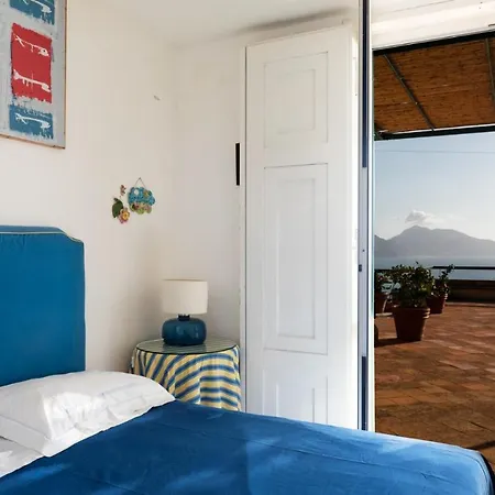Pisani Piscina Giardino Terrazzi Panoramici Su Capri *