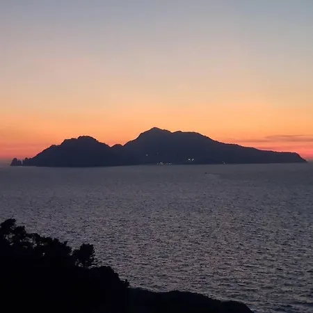 Pisani Piscina Giardino Terrazzi Panoramici Su Capri Villa Massa Lubrense